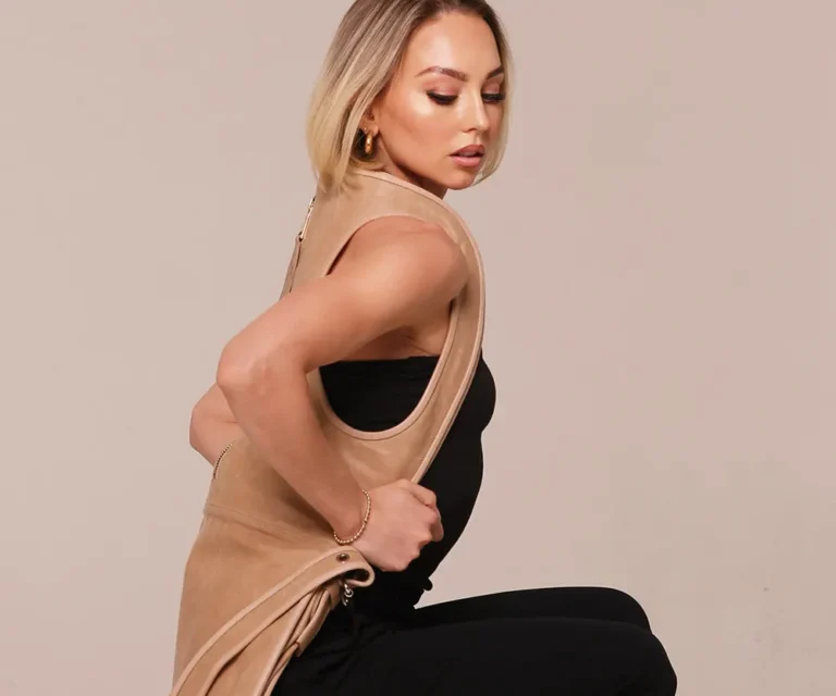 Classic Bag for Her Beige Gallery